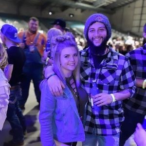 Meet your Posher, Chey